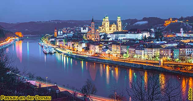 Weihnachtsmarkt-Reisen Passau an der Donau 2023 2024 in Bayern, Passauer Christkindlmarkt vor dem Dom St. Stephan
