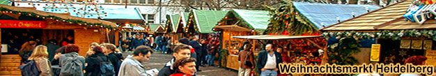 Weihnachtsmarkt-Reisen Heidelberg Neckar 2022 2023. Heidelberger Weihnachtsmärkte in der Altstadt auf Universitätsplatz, Marktplatz und Kornmarkt mit Blick auf das Heidelberger Schloß, Baden-Württemberg.